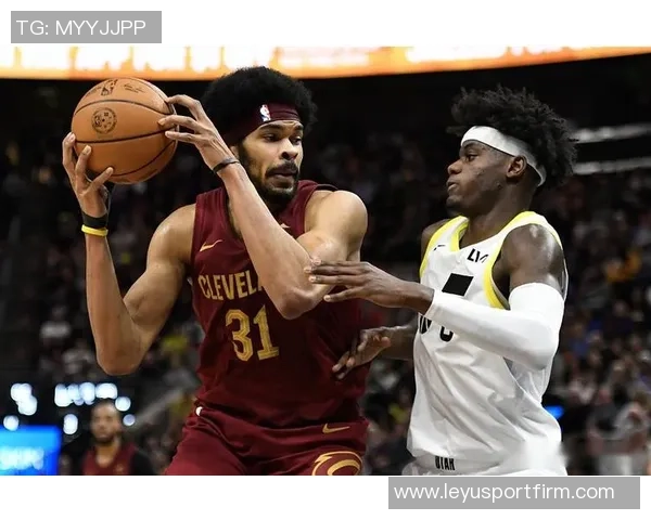 沃特森表现出色10投7中砍下21分赛场正负值高达17分